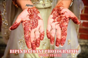 Indian Wedding Photography by London based Hindu Wedding Photographer Bipin Dattani